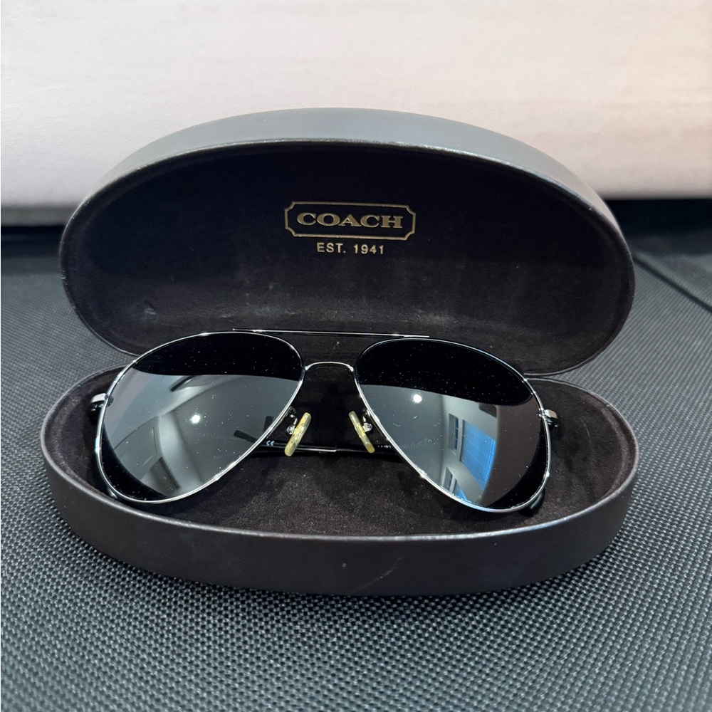 Coach Black Aviator Sunglasses with Case